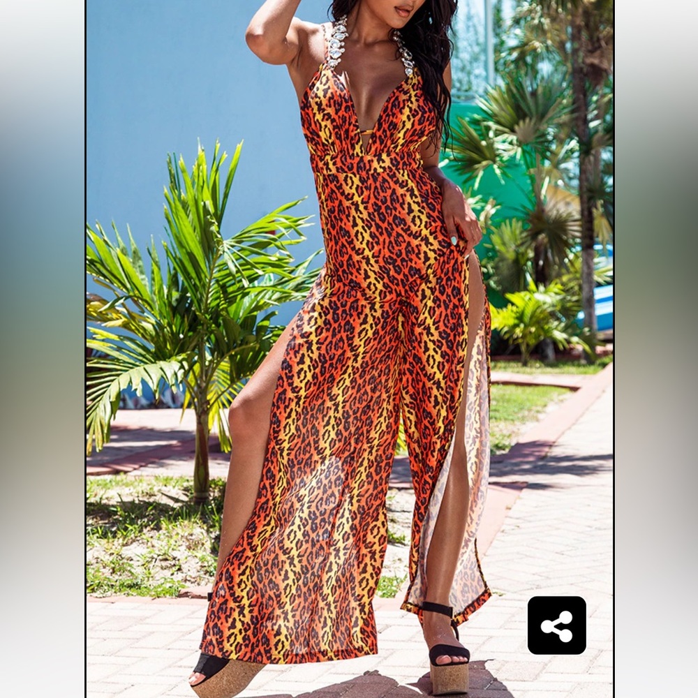 Pretty Little Thing Orange Leopard Beach Jumpsuit NWT 🐆